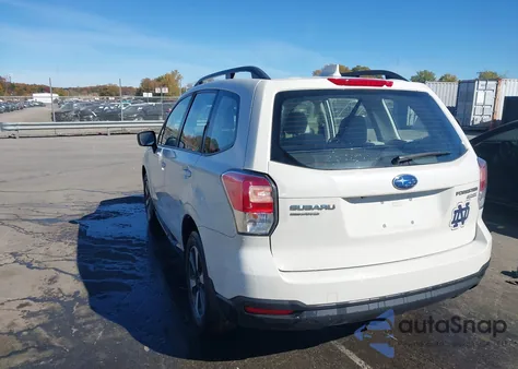 2017 Subaru Forester 2.5I z USA, uszkodzony, nr VIN JF2SJABC0HH534309